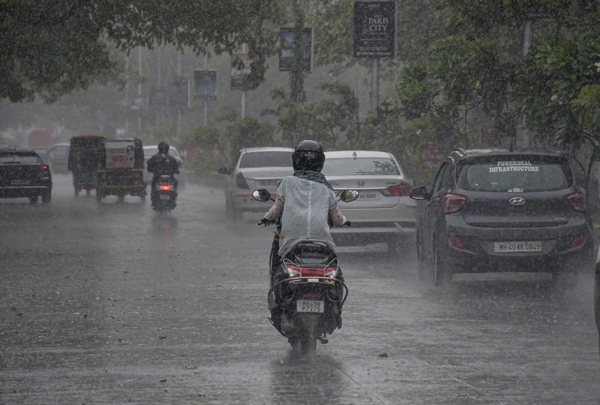 Heavy Rainfall In Maharashtra Imd Issues Orange And Yellow Alerts