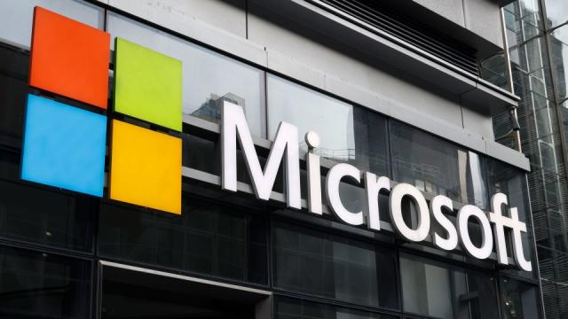 "Microsoft Reveals Russian State-Sponsored Cyberattack on Employee Emails, Attributes Breach to 'Midnight Blizzard'"