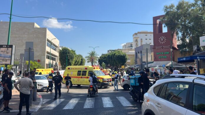 Six Injured in Stabbing Attack in Hadera, Israel