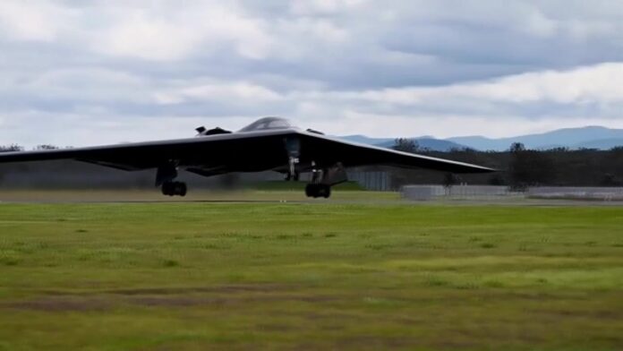 US Uses Advanced B-2 Stealth Bombers Against Houthis in Yemen for the First Time