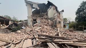 Rescuers Struggle to Find Survivors in Myanmar Earthquake Amid Aftershocks, Rebel Attacks, and Aid Shortages