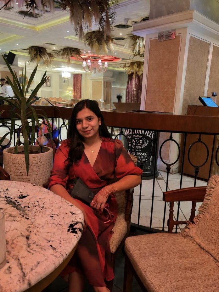 From Law to Entrepreneurship: How Ishita Gupta Built Velvet Hues into a Brand That Turns Memories into Wearable Art